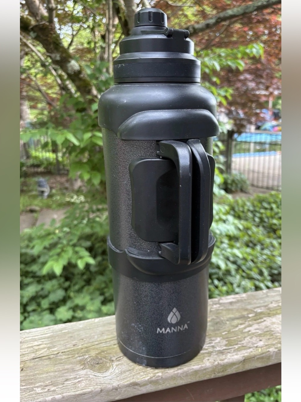 Manna Titan Stainless Steel Vacuum Insulated Jug - 4L - Black Onyx 1.5 Gallon